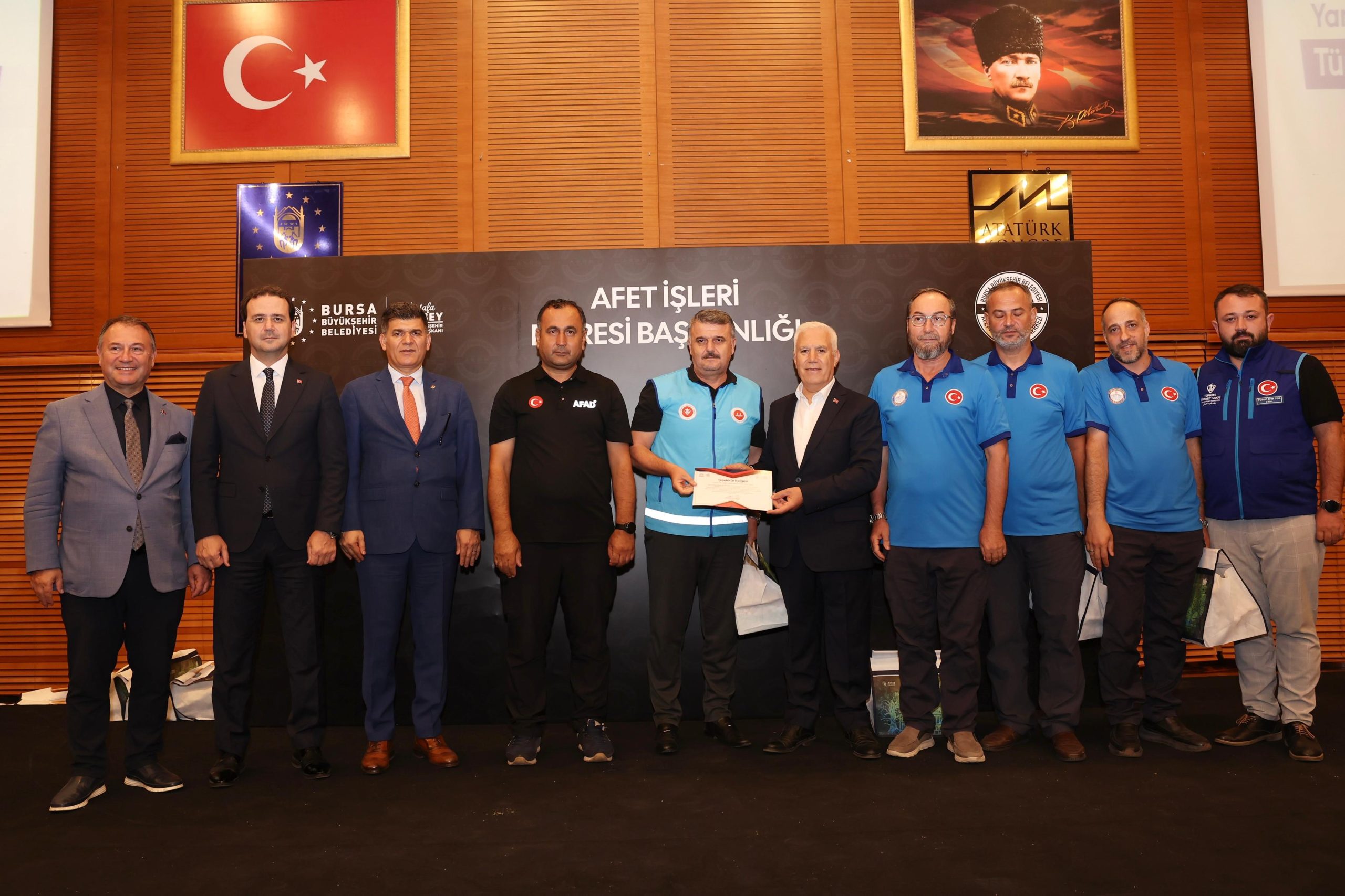 Başkan Bozbey’den alev savaşçılarına teşekkür