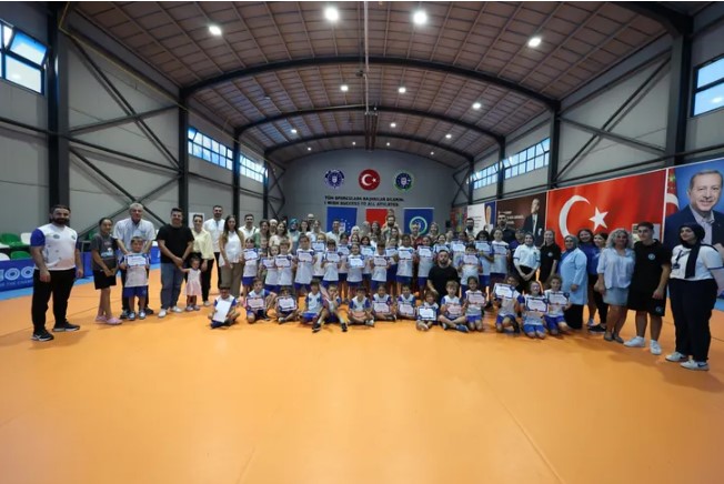 Büyükşehir Yaz Okulları’nda sertifika heyecanı