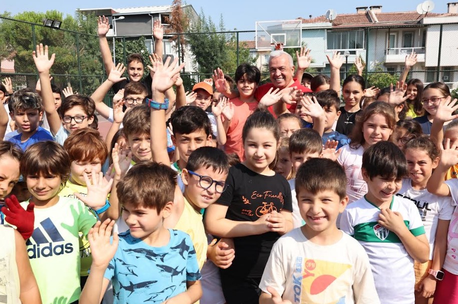 Nilüfer’de çocuklara spor sevgisi aşılanıyor