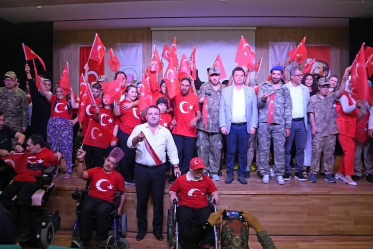 Engelli bireylerden özel Zafer kutlaması