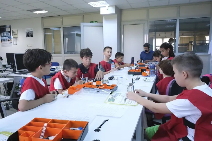 Geleceğin tasarımcıları BUTGEM’de yeteneklerini keşfetti