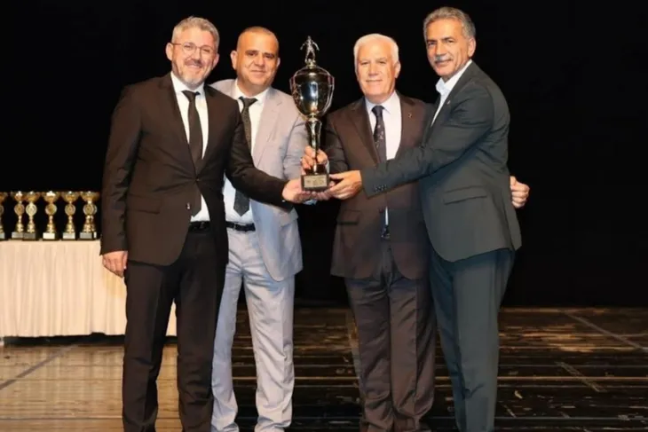 Gemlik Belediyespor’dan 3 kupa birden