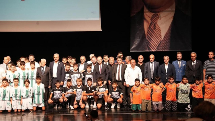 Büyükşehir’den Amatör Spor Kulüpleri’ne güçlü destek
