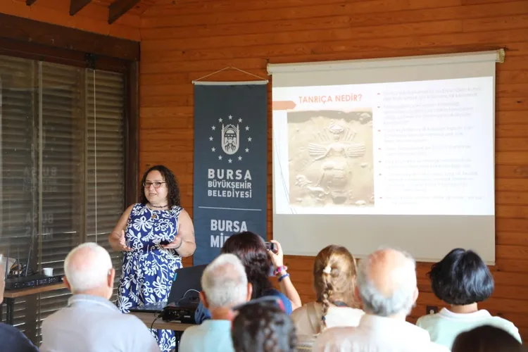 Bursa’da 8500 yıllık Aktopraklık arkeoloji söyleşileri başladı