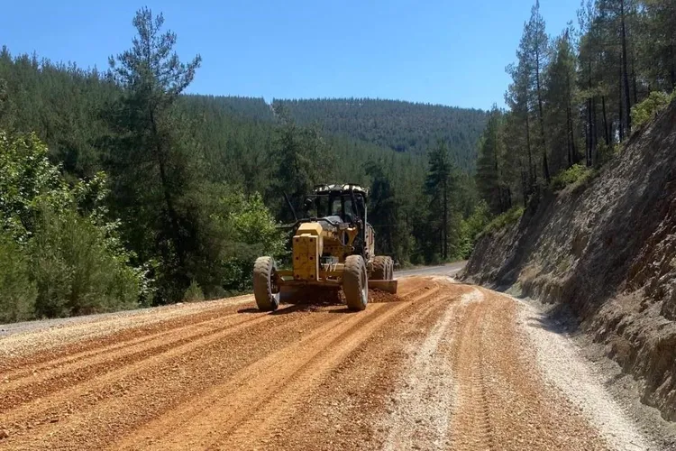 Büyükşehir’den dağ ilçelerine yol atağı: Ulaşım rahatlıyor