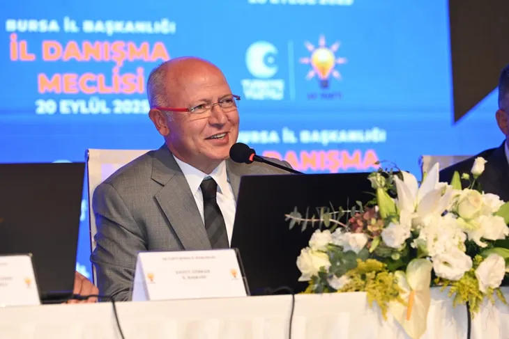 AK Parti Bursa teşkilatı toplandı: Her yeni üye, güvenin nişanesidir