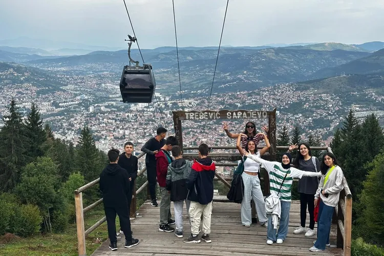 Başarılı öğrencilerin Saraybosna turu