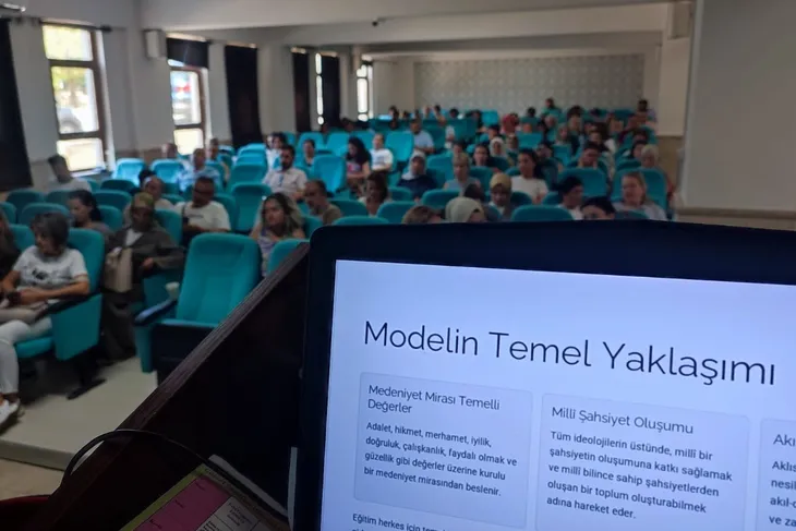 Bursa’da “Türkiye Yüzyılı Maarif Modeli” eğitimleri başladı
