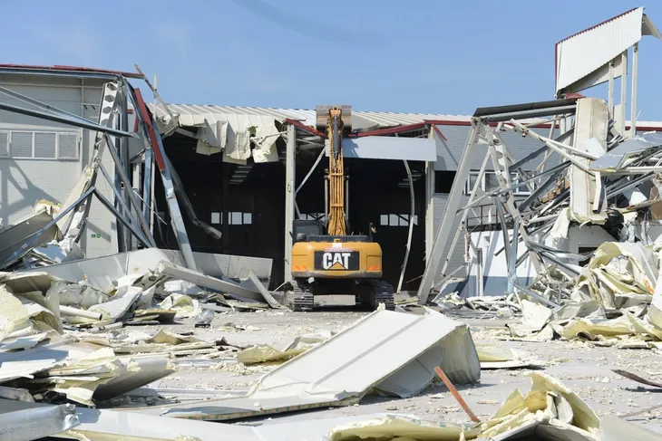 Nilüfer’de kaçak yapı denetimi: 2.700 metrekarelik yapı yıkıldı