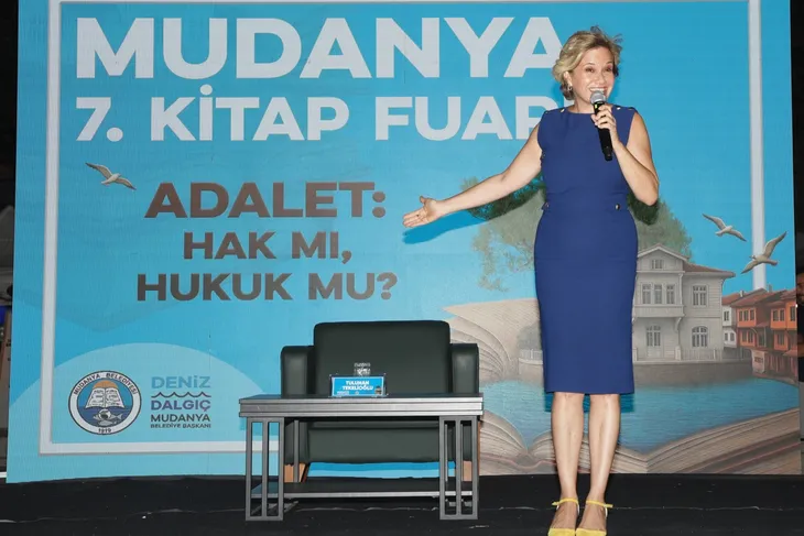 Mudanya’da ‘Adalet’ temalı kitap fuarında kadınların gücü konuşuldu