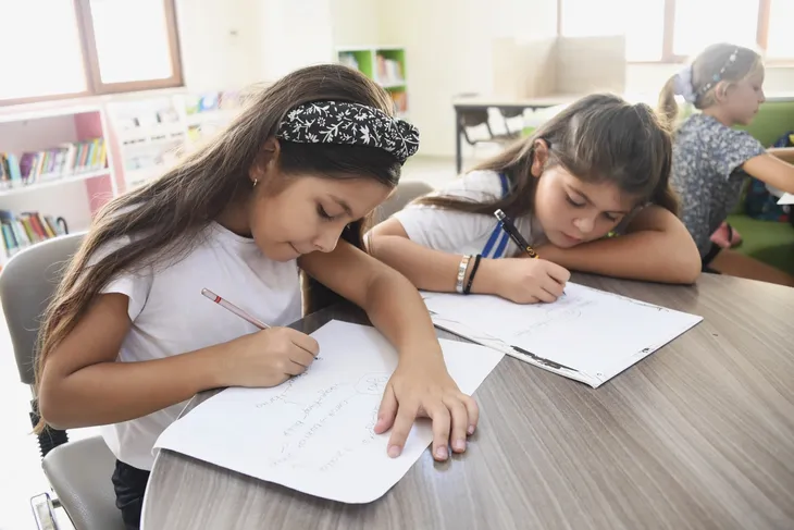 Osmangazi’de küçük yazarlar oyunla yazmayı öğreniyor