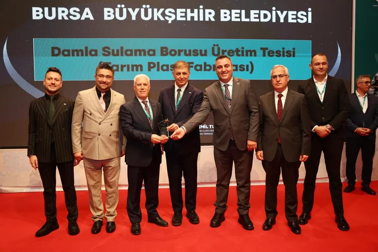 Büyükşehir’in çiftçi ve çevre dostu yatırıma anlamlı ödül