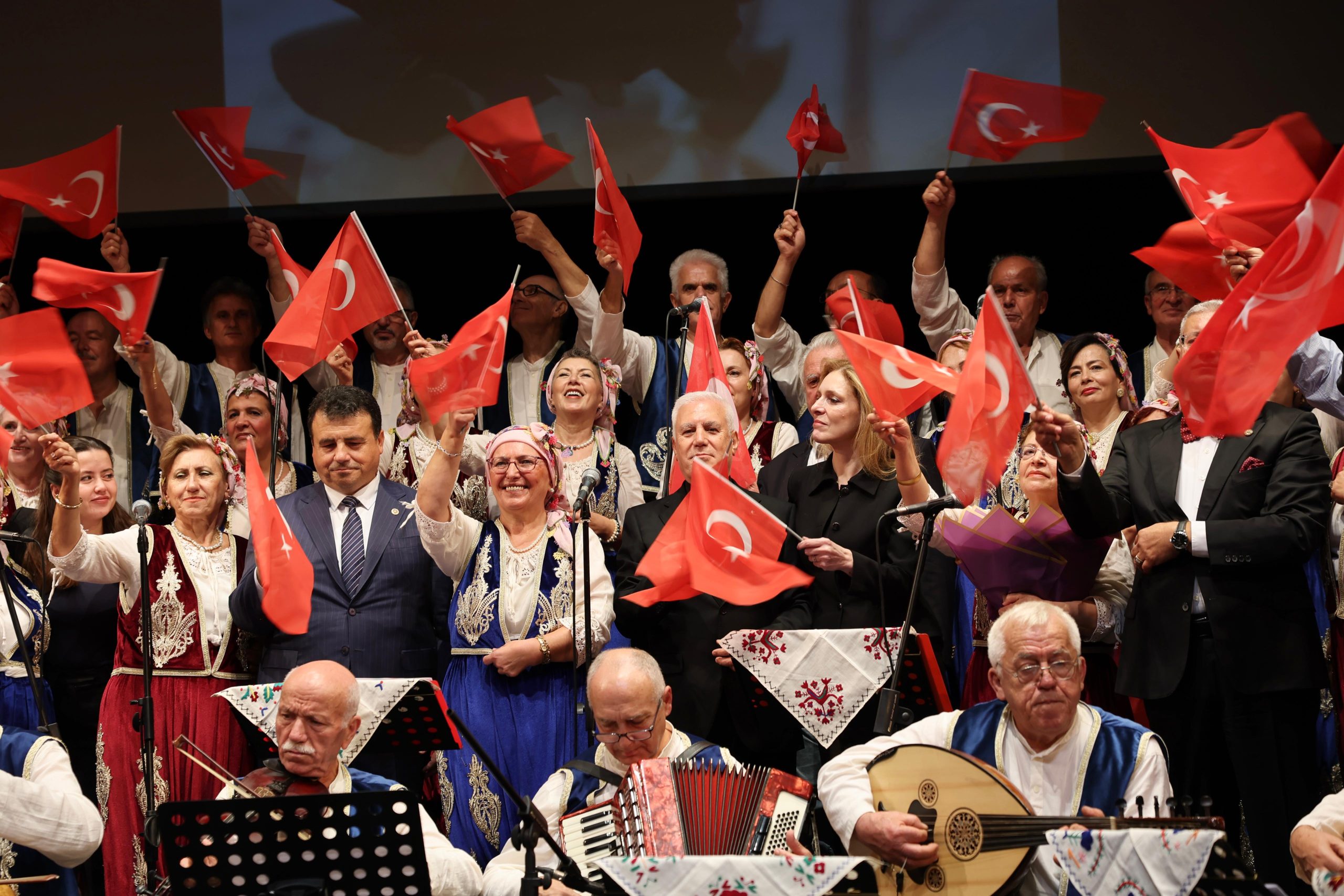 Atatürk, Bursa’da Rumeli ezgileriyle anıldı