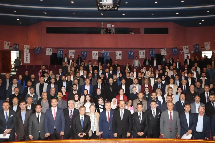 Anahtar Parti merkez siyaseti dönüştürüyor