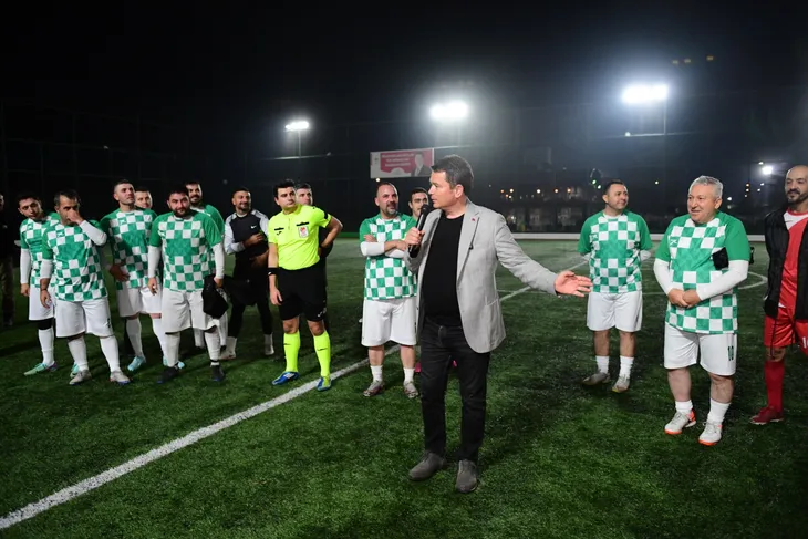 Başkan Aydın sahada, takımlar coşkuda