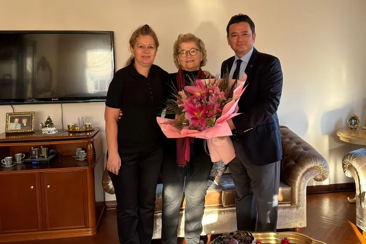 Başkan Erkan Aydın’dan Öğretmenler Günü’nde anlamlı ziyaret