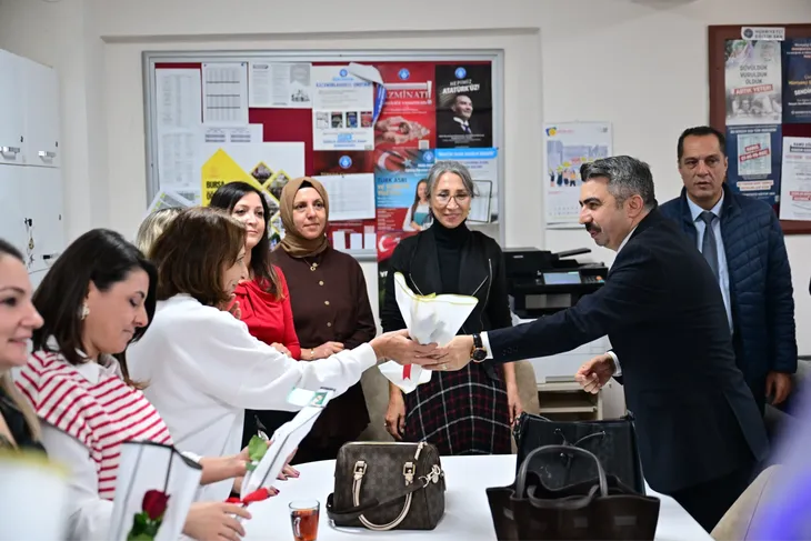 Başkan Yılmaz: “Öğretmenler, bizim kahramanlarımızdır”