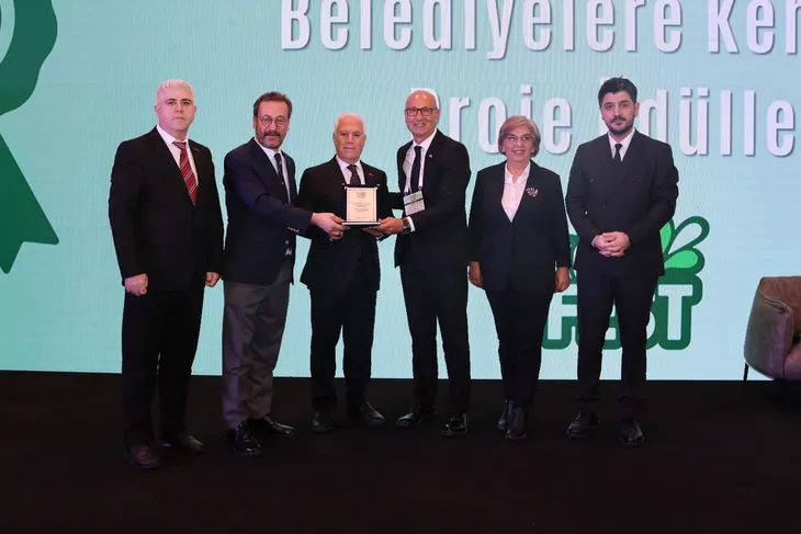 Bursa Büyükşehir’e ‘Akıllı Şehir’ ödülü