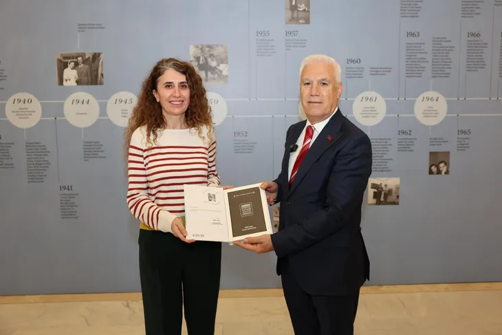 ‘Gözlerimin Önündesin’ sanatseverleri ağırlıyor