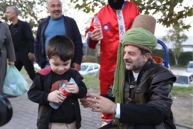 Gürsu’da Başkan Işık Evliya Çelebi oldu su dağıttı
