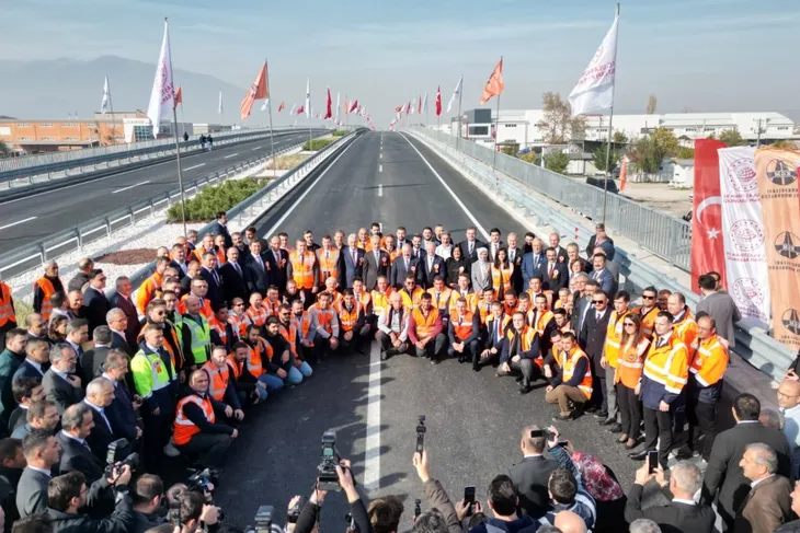 İnegöl’ün doğu kapısının giriş kavşağı açıldı