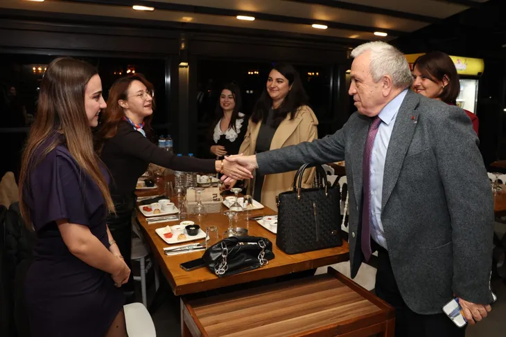 Nilüfer’den öğretmenlere vefa