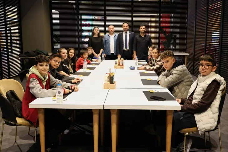 Osmangazi Belediyesi başarılı dijiders öğrencilerini ödüllendirdi