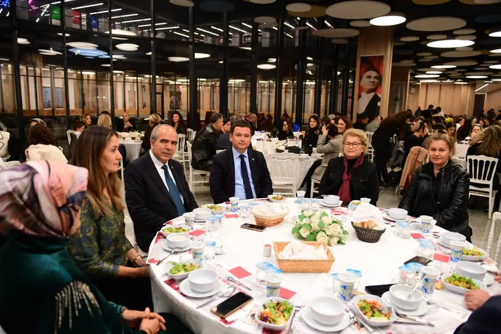 Osmangazi’den eğitimcilere unutulmaz öğretmenler günü