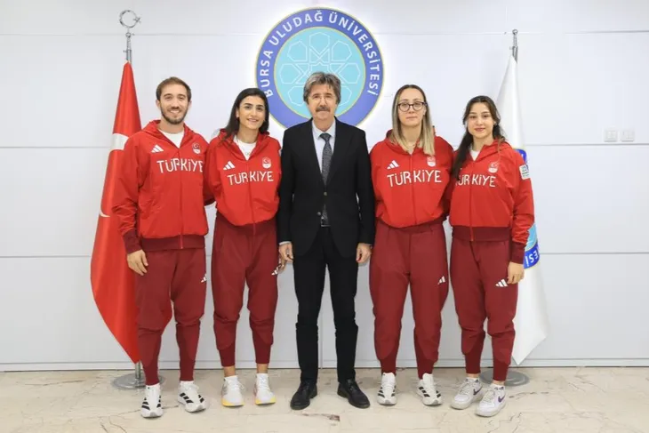 Rektör Yılmaz’dan başarılı sporculara özel tebrik