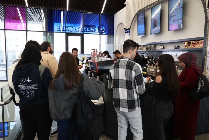 Bursa’da gençler Genç Kafe’nin müdavimi oldu