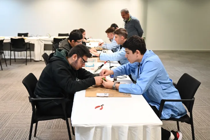 Bursa’da öğrenciler bilimle buluştu