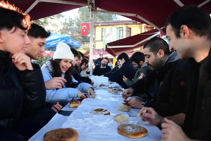Osmangazi’de Bursa’nın asırlık lezzetlerine yolculuk