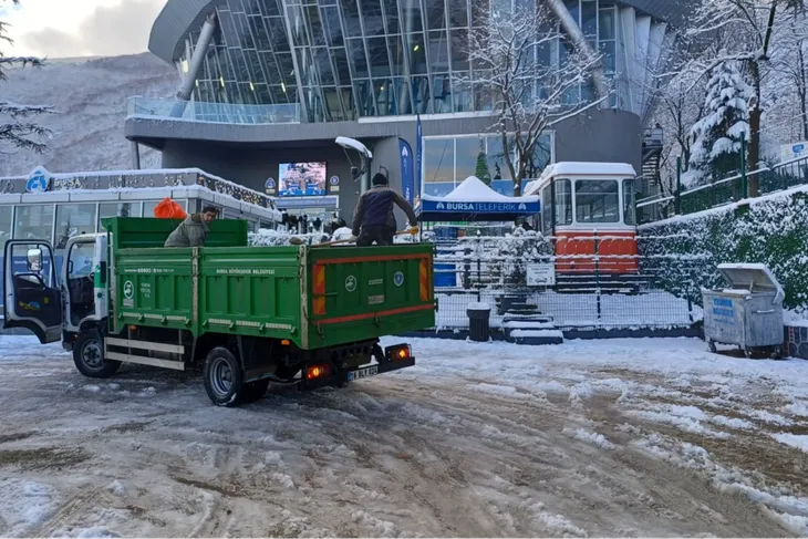 Büyükşehir’de kış mesaisi sürüyor