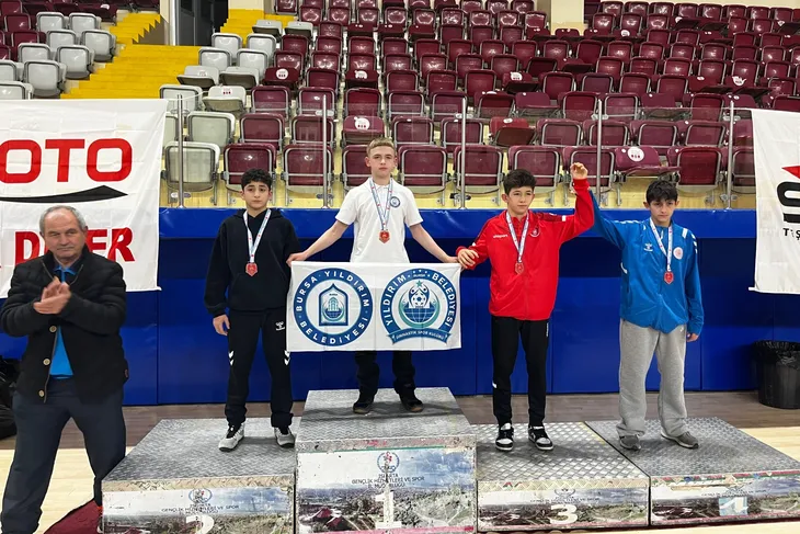 Minderde Yıldırım rüzgarı