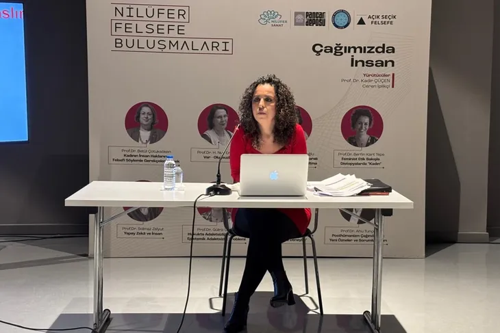 Nilüfer’de distopyada kadın kimliği tartışıldı